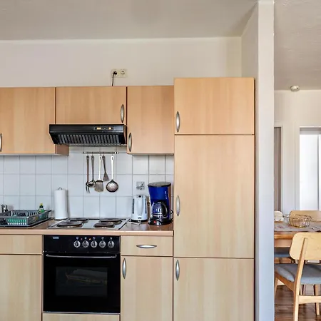 Kaiser Apartment *
